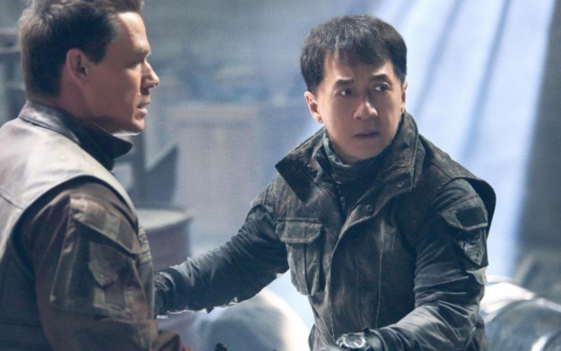 Jackie Chan é Dragon Luo em Projeto Extração (2023) | abc+