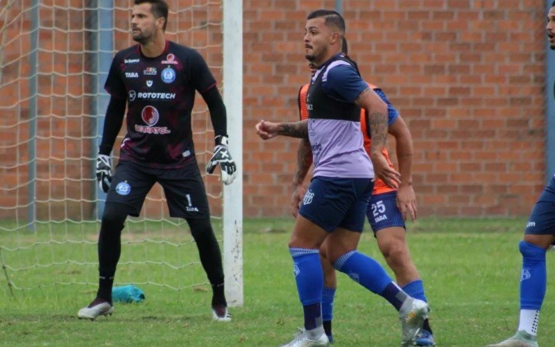 Goleiro Marcelo Pitol atuou na derrota do Índio para o Esportivo | abc+