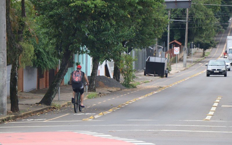 Ciclovia na rua MarquÃªs de Souza