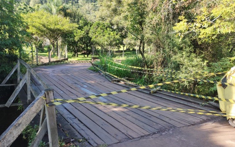 Ponte de acesso à Linha Moreira está interditada 