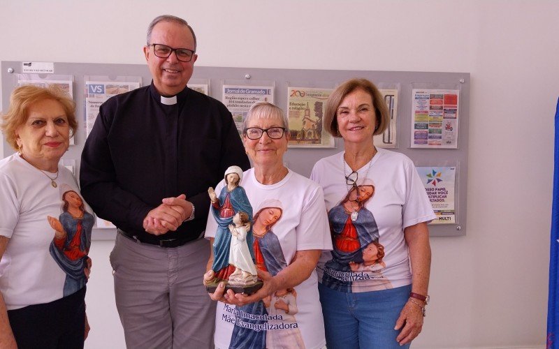 Romaria das Mães: Padre Julio Marcelino dos Santos, com Marinilda dos Reis, Vera Maria Fuhr e Sonia Beatriz Beroth | abc+