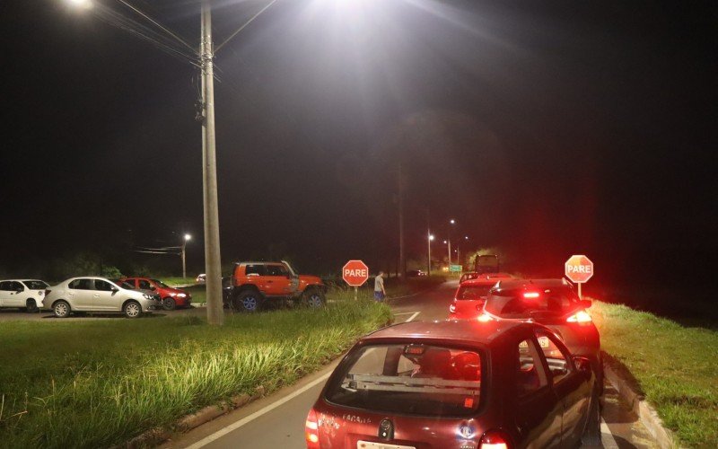 Acidente causou congestionamento na Avenida Integração na noite desta quarta-feira (10)