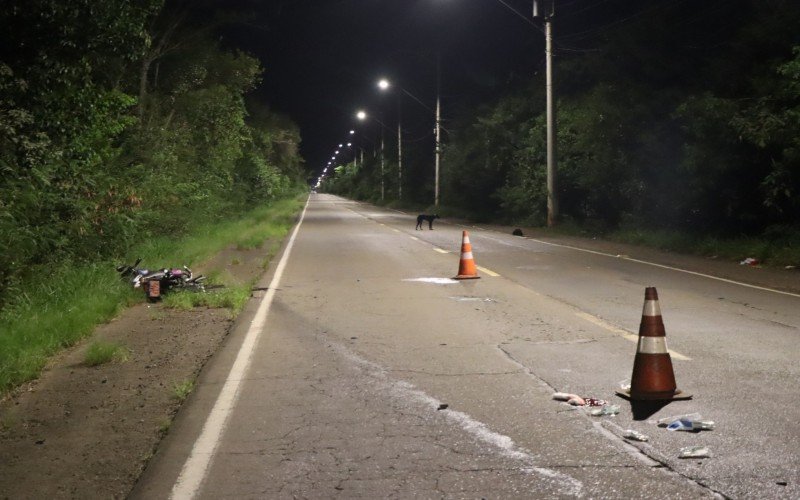 Colisão aconteceu na noite desta quarta-feira na Avenida Integração, em Lomba Grande