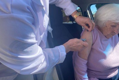 Irma participa de todas as campanhas de vacinação disponíveis para ela