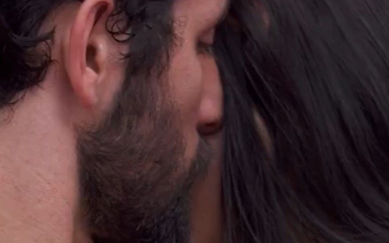Matteus e Isabelle se beijam no BBB 24 | abc+