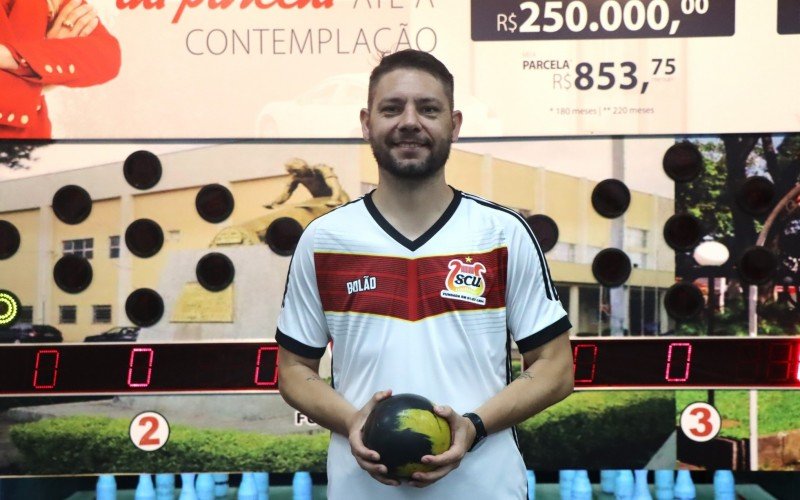 João Antônio é campeão brasileiro de bolão | abc+