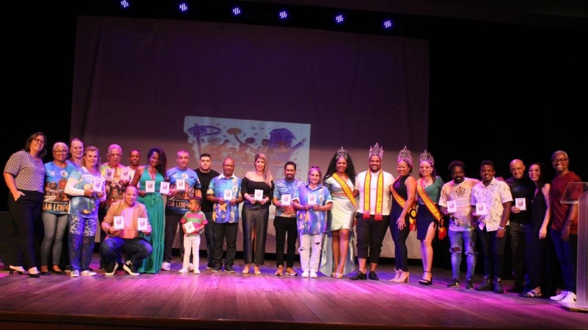 Destaques do Carnaval 2024 são premiados em evento no Teatro Municipal