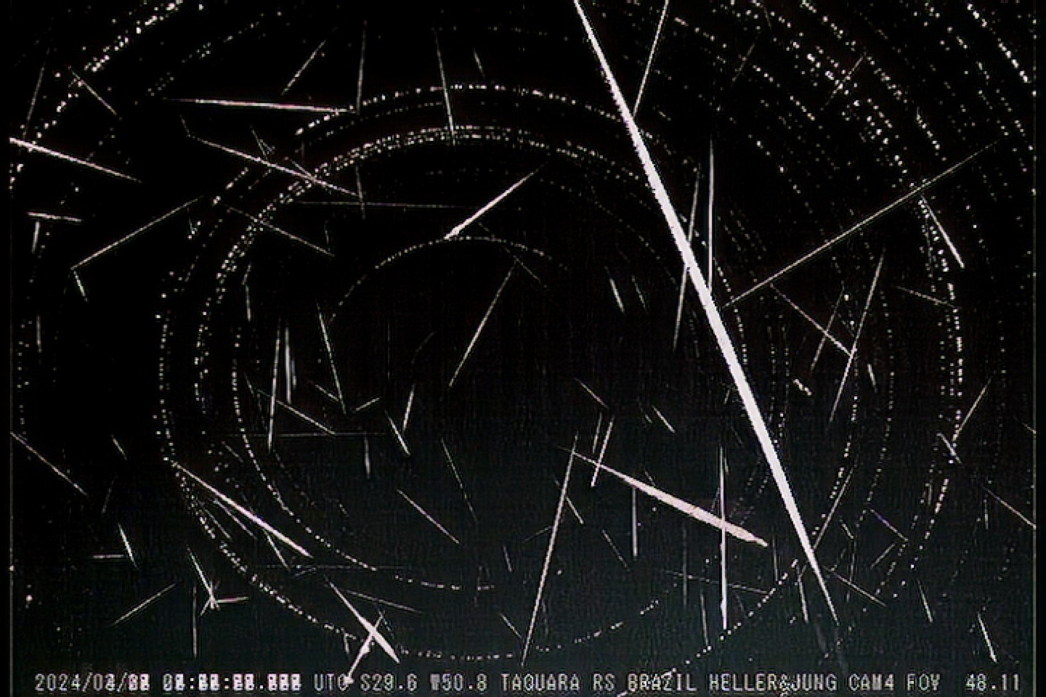 Duas chuvas de meteoros prometem brilhar a noite de abril no RS; saiba datas