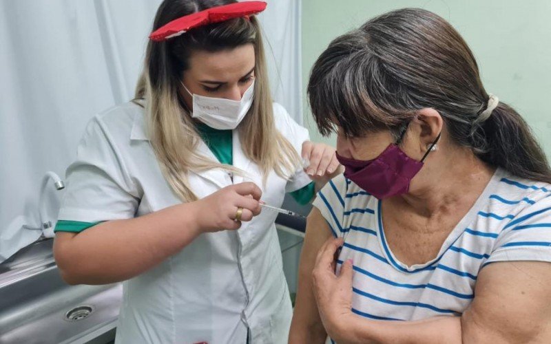 Dia D de vacinaÃ§Ã£o contra a gripe 2024 em SÃ£o Leopoldo