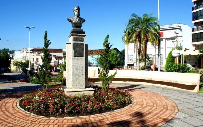  Praça Marechal Deodoro  | abc+