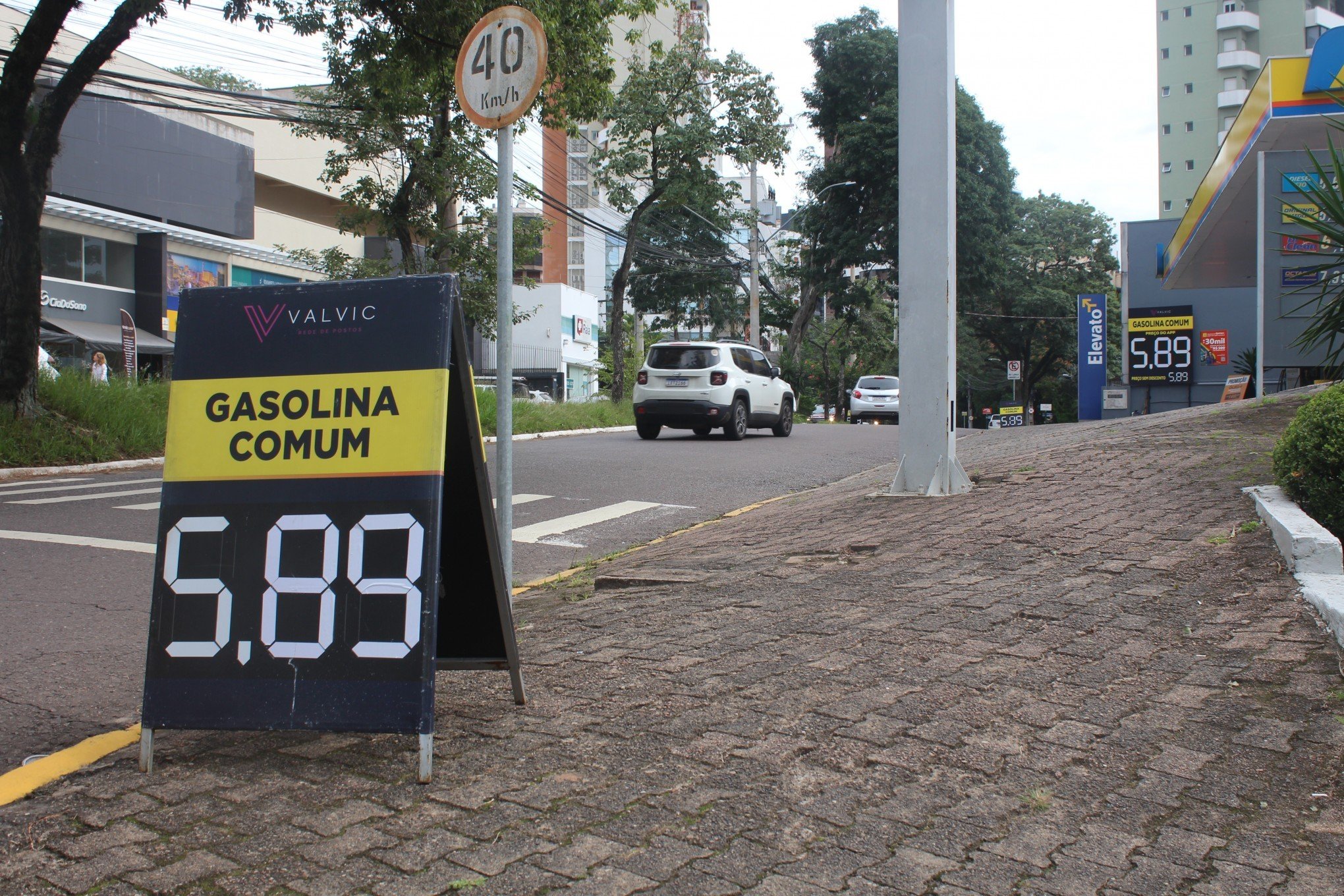 Aumento repentino no preço da gasolina assusta motoristas na região