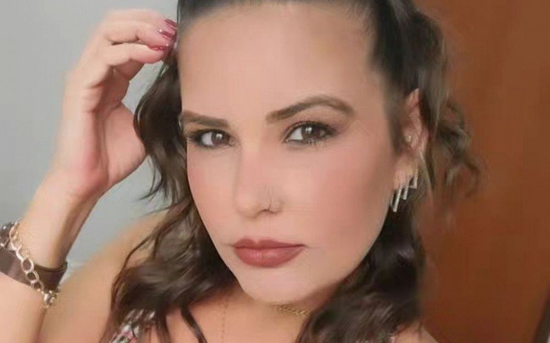 Lígia Fernanda Gonçalves, conhecida como Nanda Ferraz, faleceu após o carro em que estava capotar | abc+