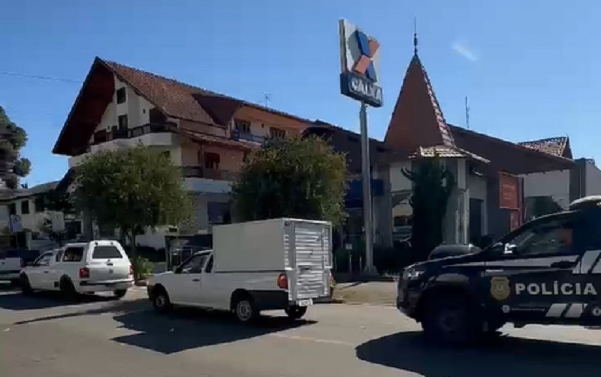 COOPERATIVA PIÁ: Veículos adquiridos em leilão foram apreendidos em oficina de "laranja" de ex-gestores