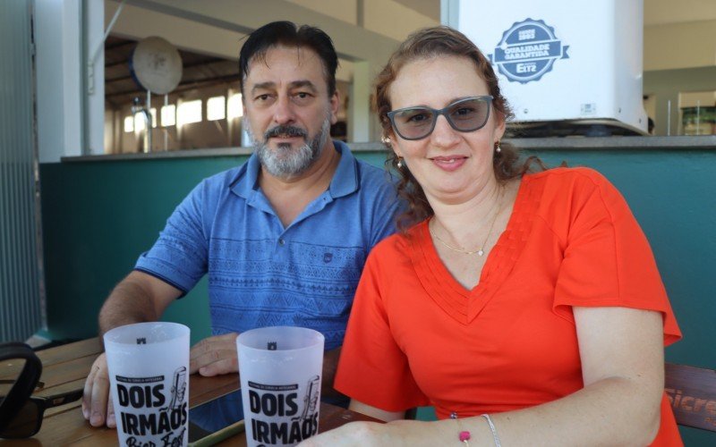 Volmir Bittencourt e Elemara Fanezi no Bier Fest, em Dois Irmãos | abc+