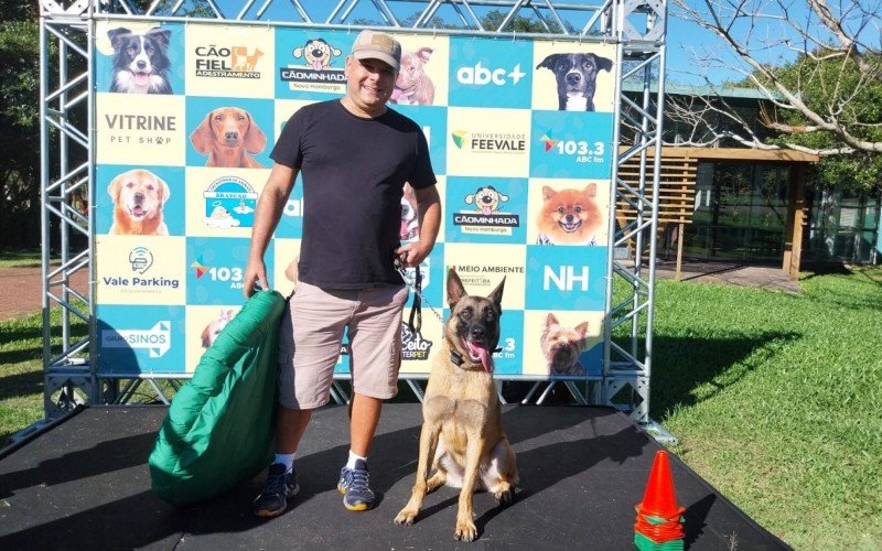 Athos venceu a dança das cadeiras no adestramento da Cãominhada