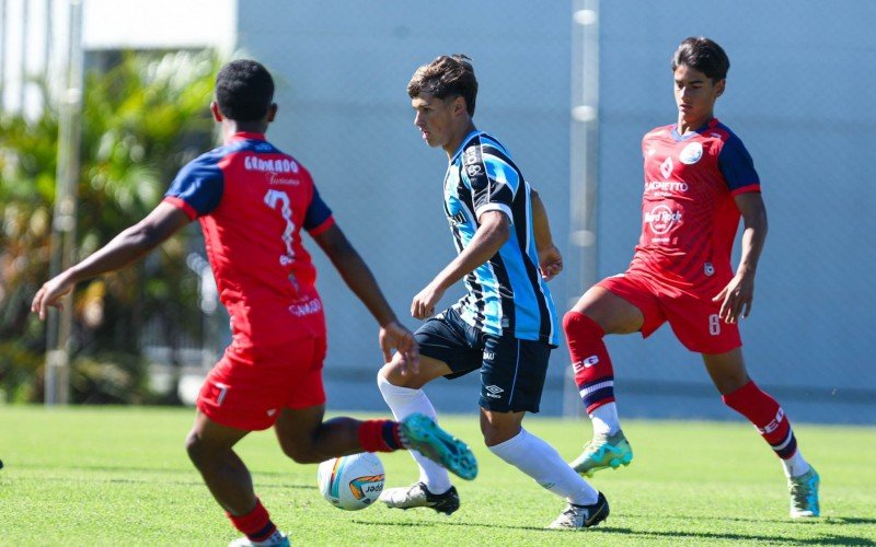 Gramadense Ã© goleado em jogo contra o GrÃªmio pelo sub-17 do GauchÃ£o