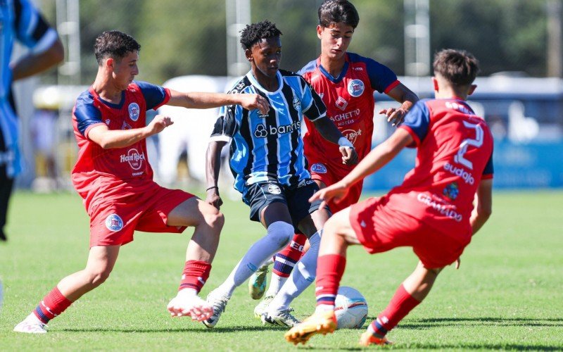 Gramadense Ã© goleado em jogo contra o GrÃªmio pelo sub-17 do GauchÃ£o