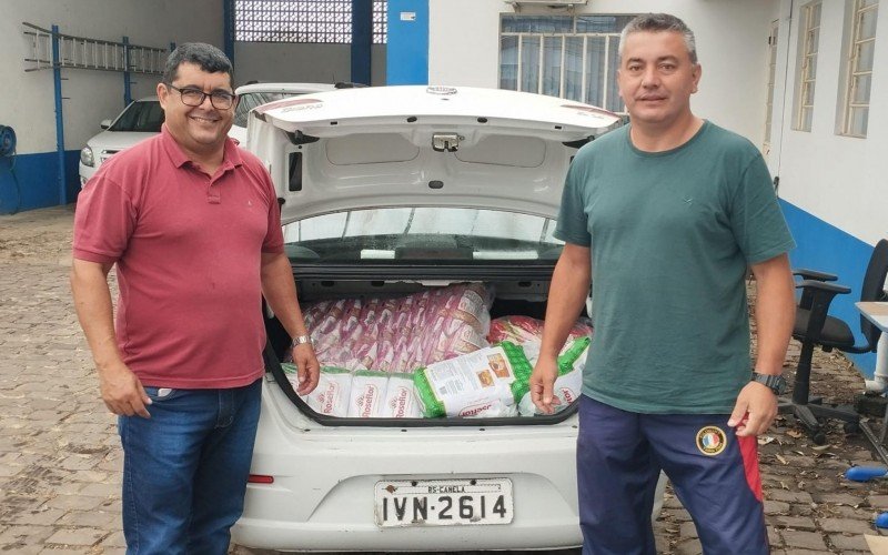 Departamento de Esporte de Canela doa 400 quilos de alimentos em ação solidária