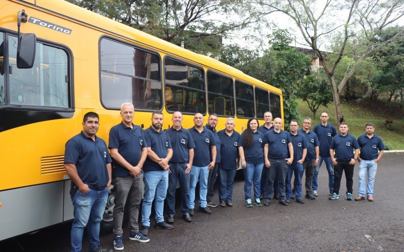 Motoristas da nova empresa de Ã´nibus 