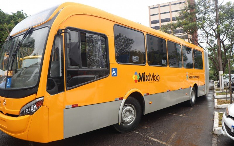 ApresentaÃ§Ã£o da nova frota de Ã´nibus