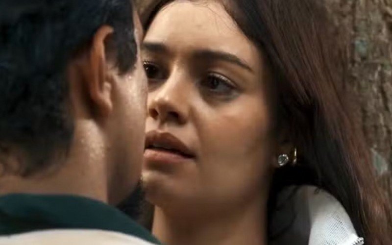 Damião (Xamã) e Eliana (Sophie Charlotte) se entregam à paixão em Renascer | abc+