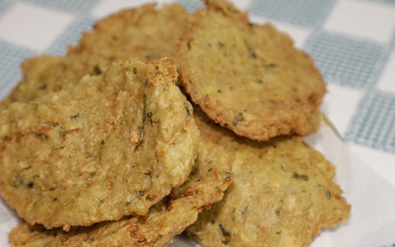 Bolinho de batata Ã© um dos queridinhos da Festa da ColÃ´nia