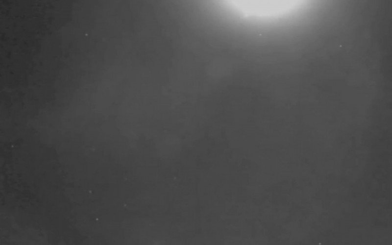 Vídeo abaixo mostra Lua "atacando" a Terra com o que parece ser um laser | abc+