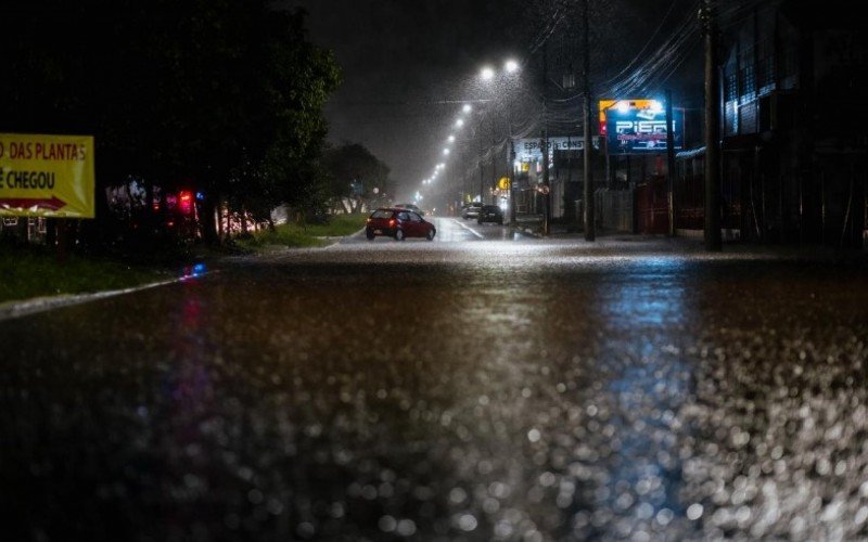 Chuva castigou Canoas entre a tarde e a noite deste sábado (27)