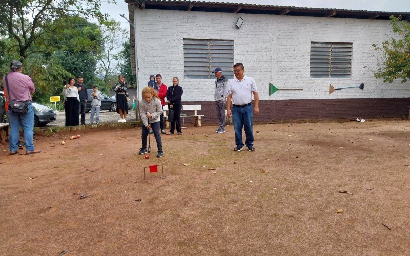 Ellis aprendeu gateball na feira da colônia japonesa | abc+