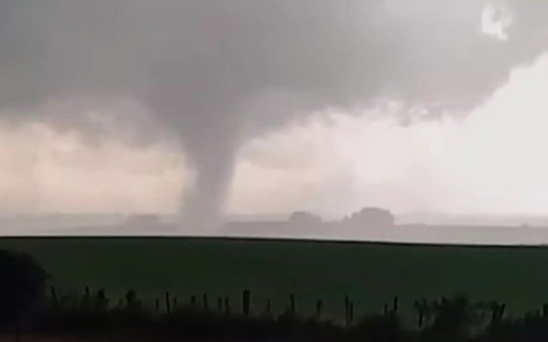 Tornado que atingiu o RS neste sábado (27) | abc+