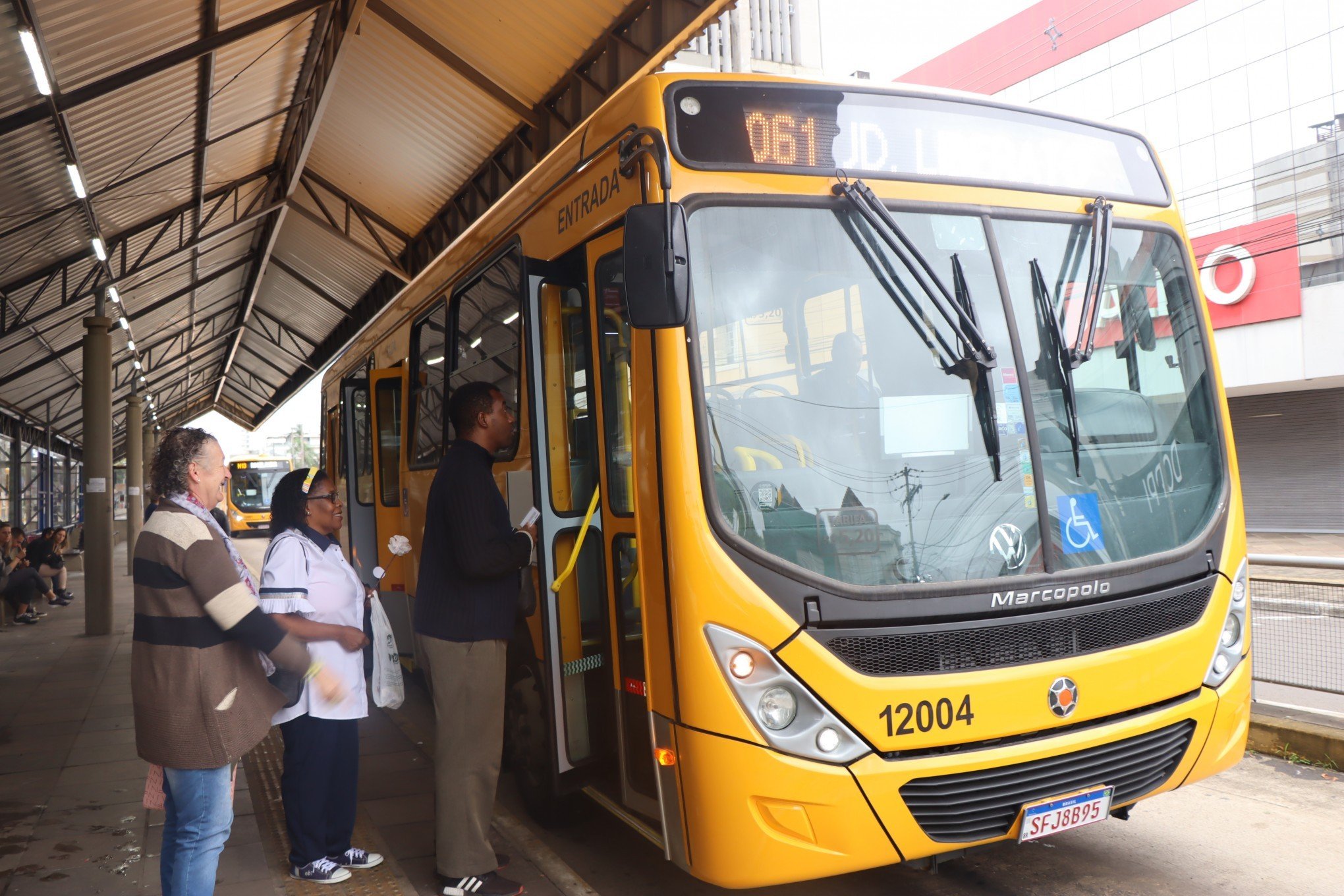 NOVO HAMBURGO: Ônibus voltam a circular com grade de horário completa a partir desta terça-feira