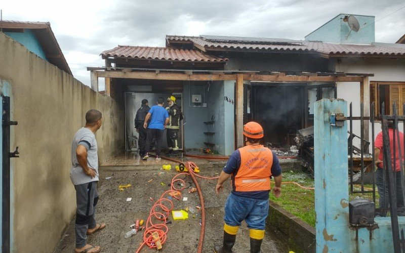 Raio atingiu uma casa em Taquara, ninguém ficou ferido 