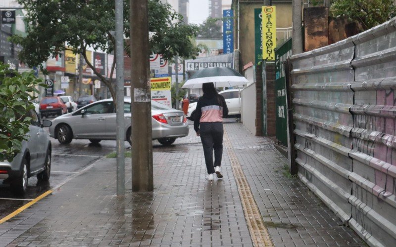 Frente fria avança nesta quinta-feira; saiba o que esperar nos vales dos Sinos, Caí, Paranhana e Serra  | abc+