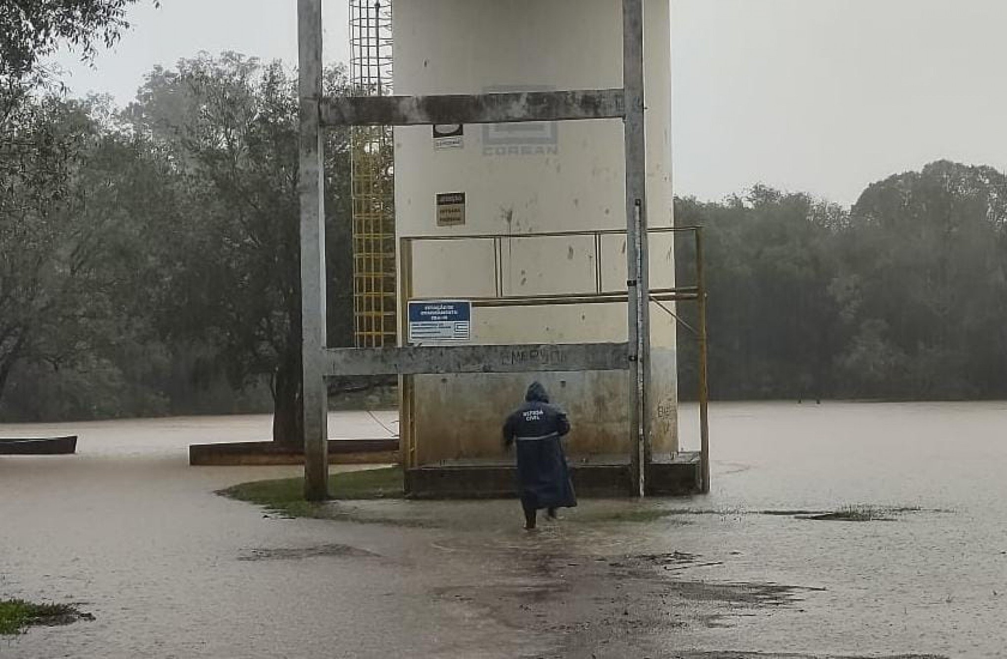 TEMPESTADE: Defesa Civil alerta para inundação do Rio dos Sinos; veja situação de cidades da região