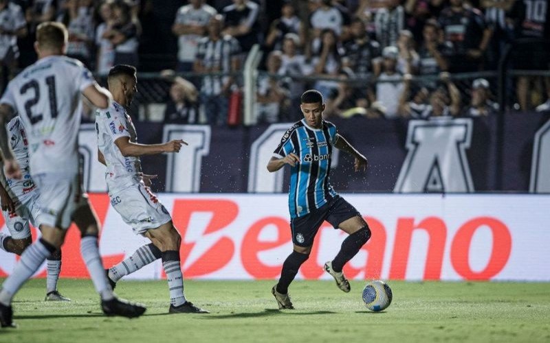 Atacante Gustavo Nunes pouco criou para o Tricolor | abc+