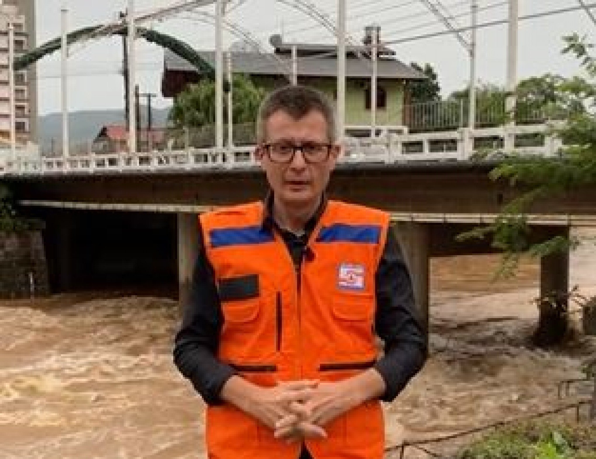 TEMPESTADE: Rio Paranhana sobe 40 centímetros em quatro horas e preocupa autoridades em Igrejinha