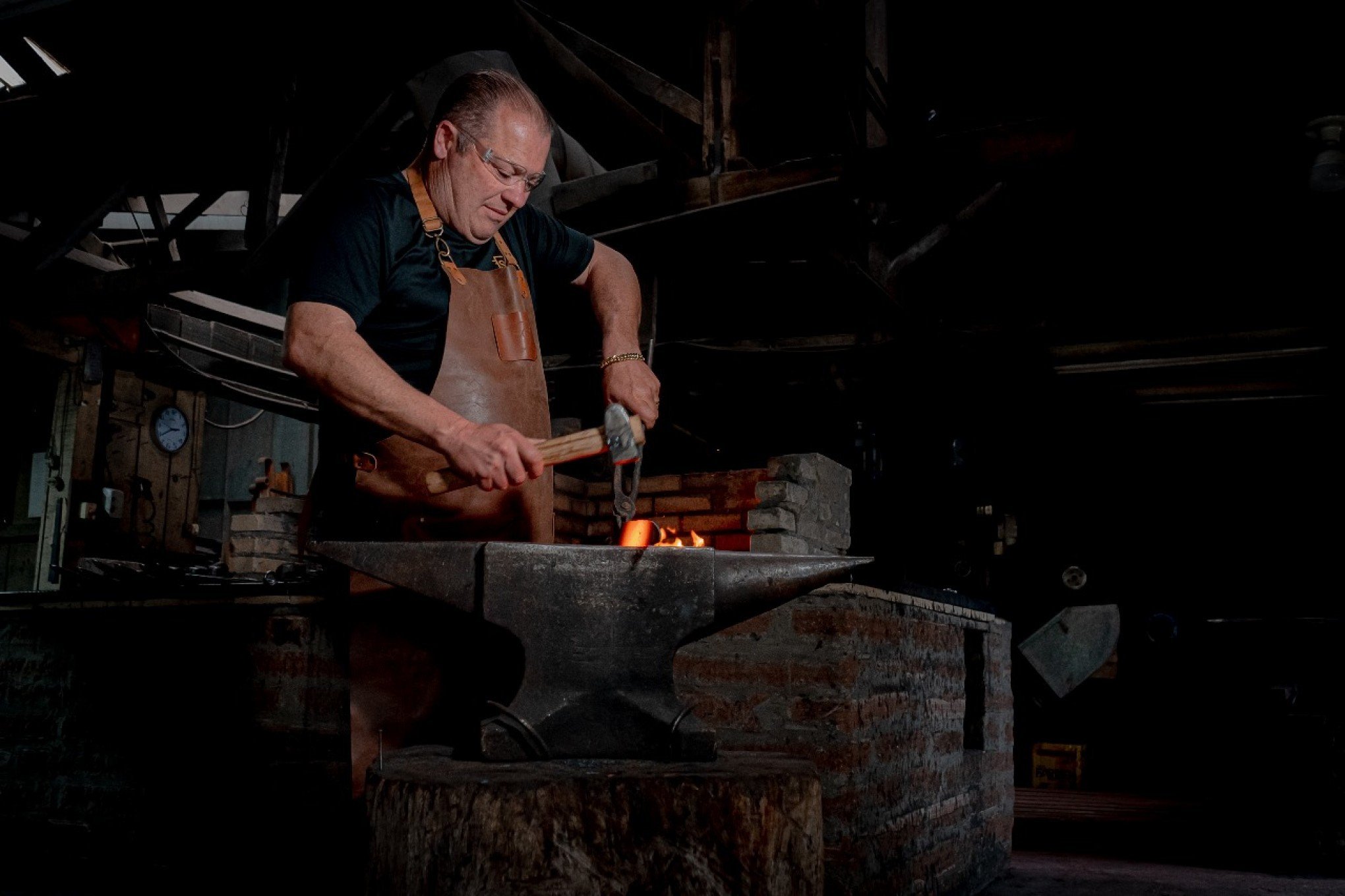 Cutelaria artesanal de Gramado produzirá facas com molas de aço a partir de modelo centenário