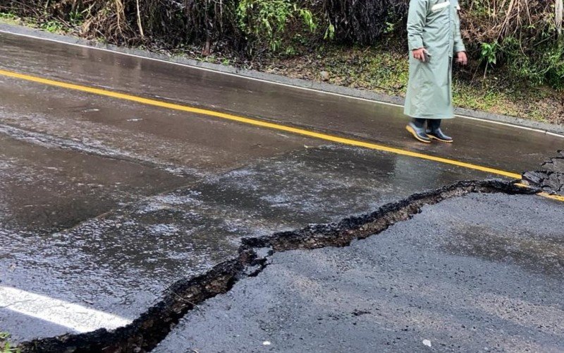 Rua Miguel Tissot estÃ¡ com trÃ¢nsito interrompido