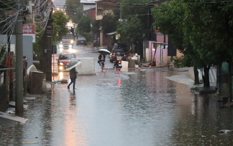 Rua Bruno Werner Stock, no bairro Canudos