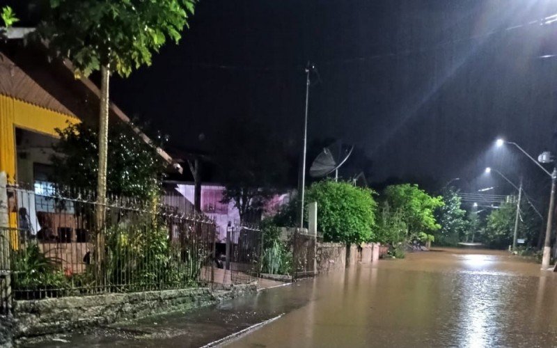 TEMPESTADE: Mais de 600 pessoas estão fora de casa no Vale do Paranhana