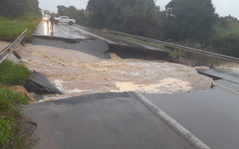 Trechos de rodovias foram atingidos pela chuvarada | abc+