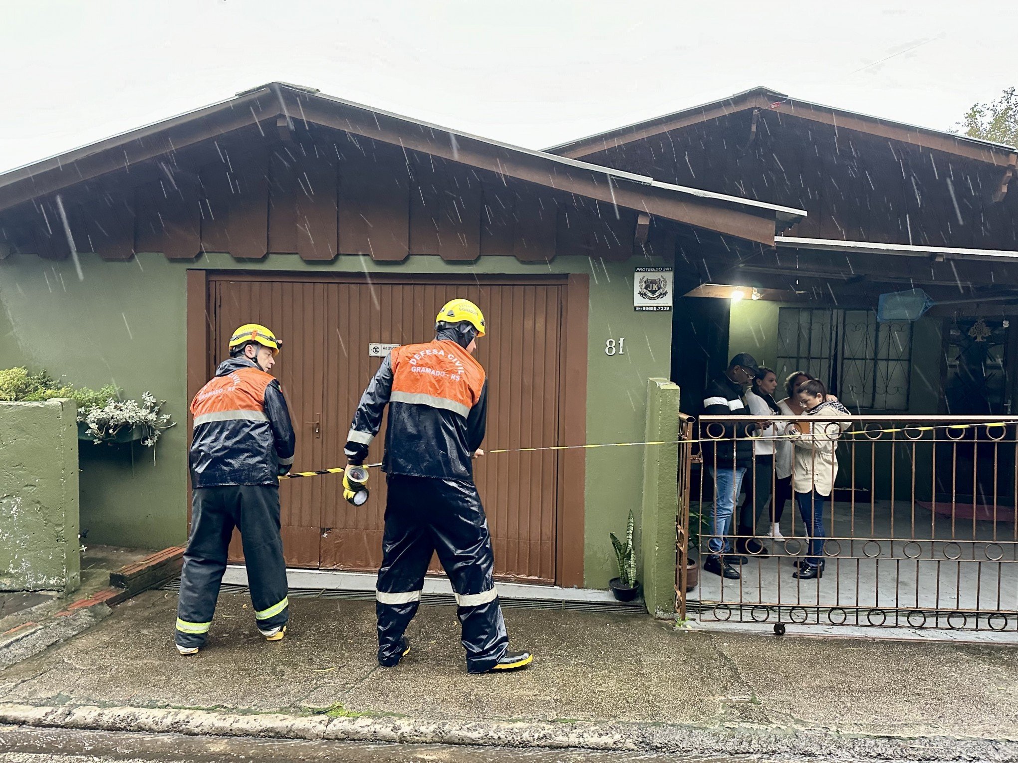 CATÁSTROFE NO RS: Moradores de Gramado voltam a ser retirados de casa por risco de deslizamentos