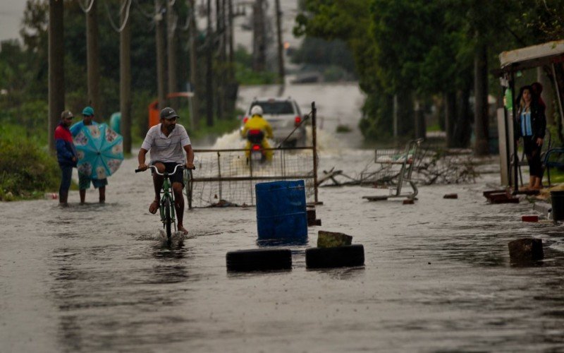 Situação em Canoas é crítica em pontos distintos devido ao excesso de chuva