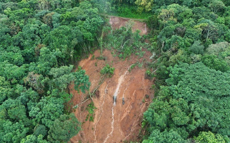 Deslizamento de terra matou dois idosos em Taquara | abc+