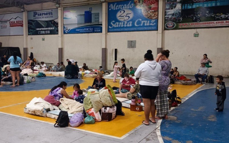 Um dos lugares que recebe desabrigados em São Leopoldo é a Paróquia Santo Inácio, no bairro Rio dos Sinos