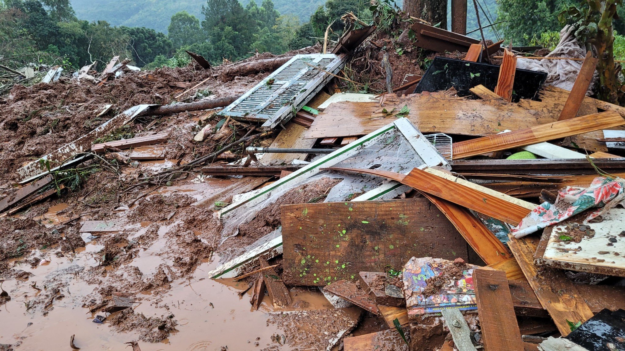 CATÁSTROFE NO RS: Estado tem 32 mortes em decorrência das chuvas; 4,6 mil pessoas estão em abrigos