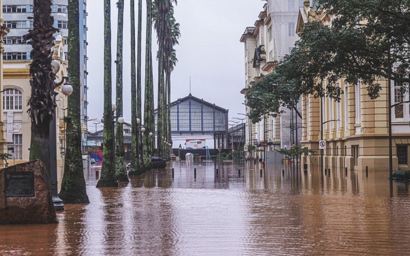 Enchente alaga o Centro Histórico de Porto Alegre - 3 de maio de 2024