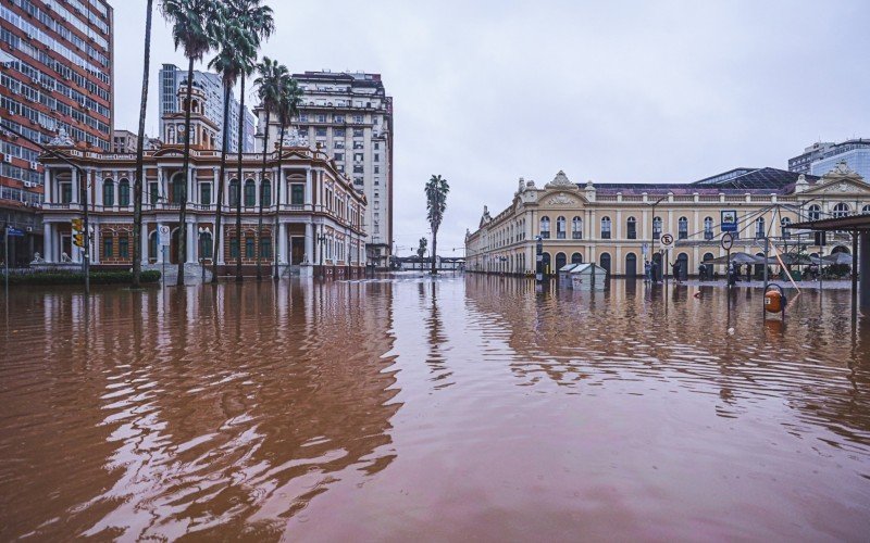 Enchente alaga o Centro Histórico de Porto Alegre - 3 de maio de 2024