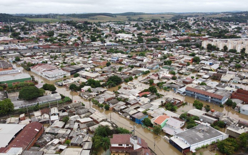 Situação no bairro Santo Afonso, em Novo Hamburgo, inundado pelo Rio dos Sinos nesta sexta-feira