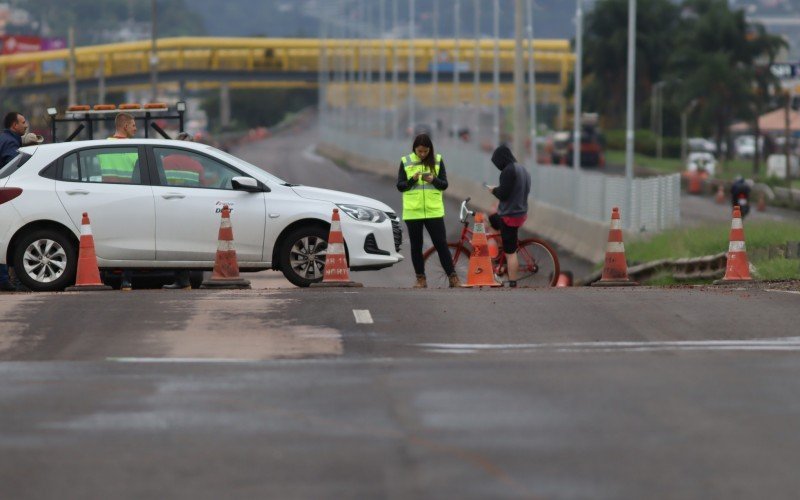 Ponte da BR-116 sobre o Rio dos Sinos está bloqueada em São Leopoldo | abc+